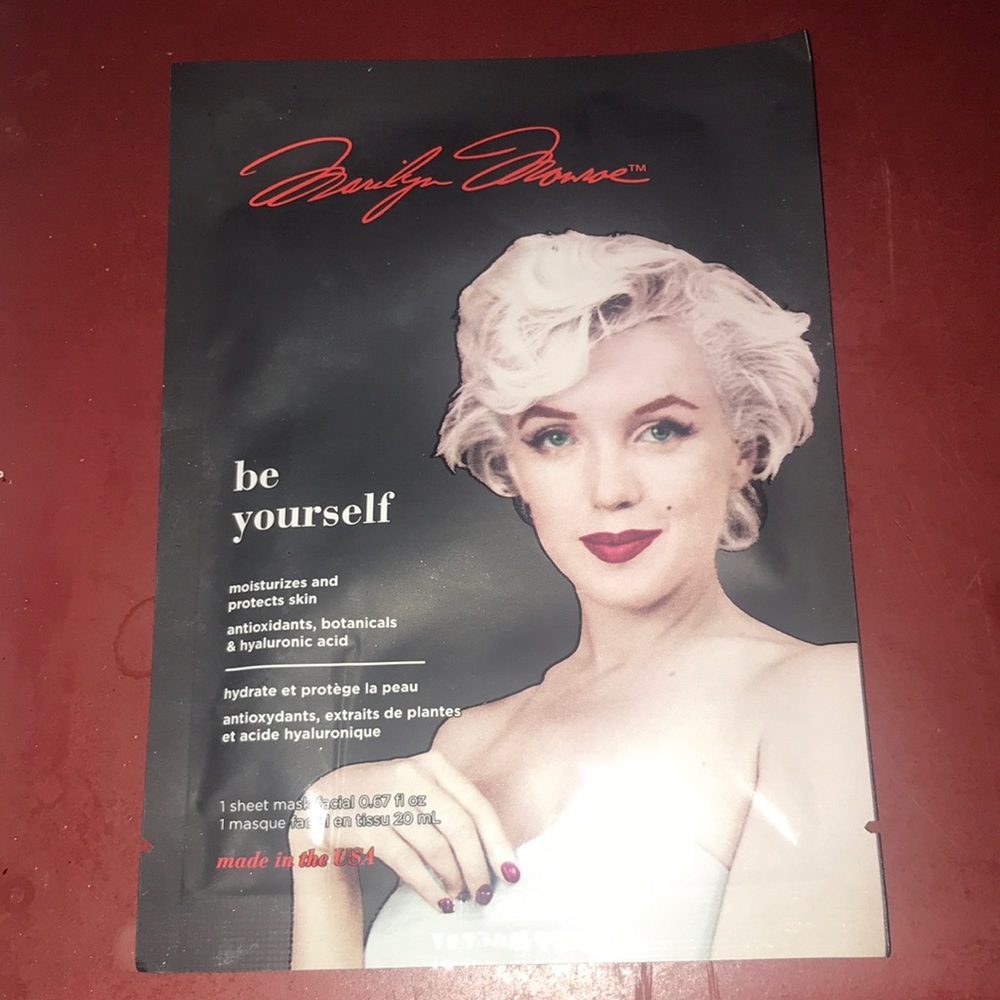 Marylyn Monroe facial mask